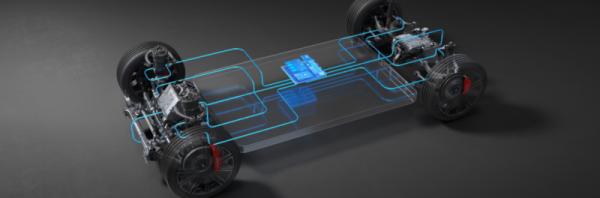 危险预判+毫秒响应，HUAWEI XMC数字底盘引擎为全新智界R7、S7安全加码